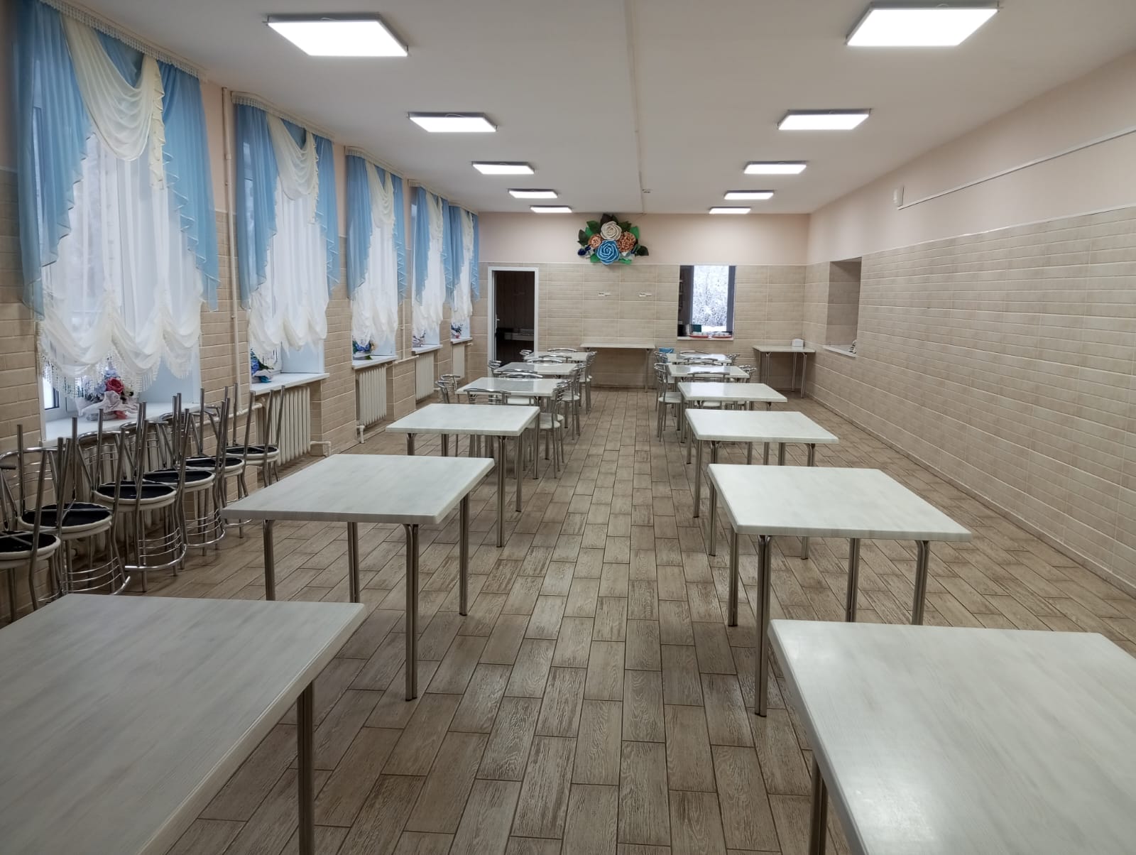 Столовая.